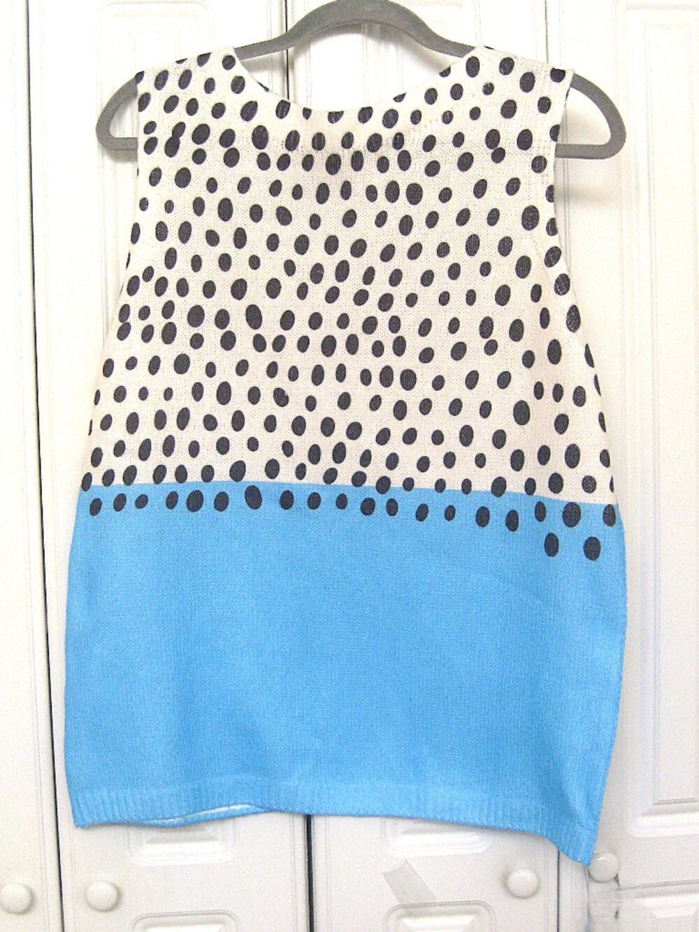 Tank style Sweater  Top  White, Black dot, Turquoise  Size XL